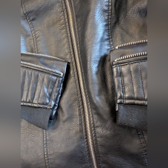 Torrid Vegan Leather Collarless Moto Jacket Plus Size 1x - Picture 13 of 16